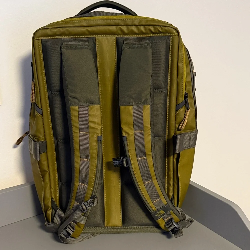 The North Face Mustard Backpack - Picture 2 of 5